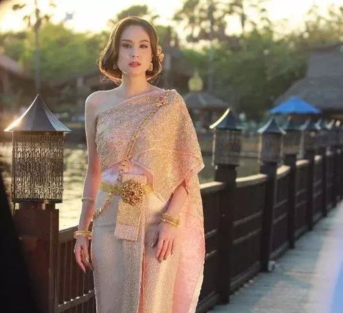 好美 泰國4大當(dāng)紅女星穿上民族服飾